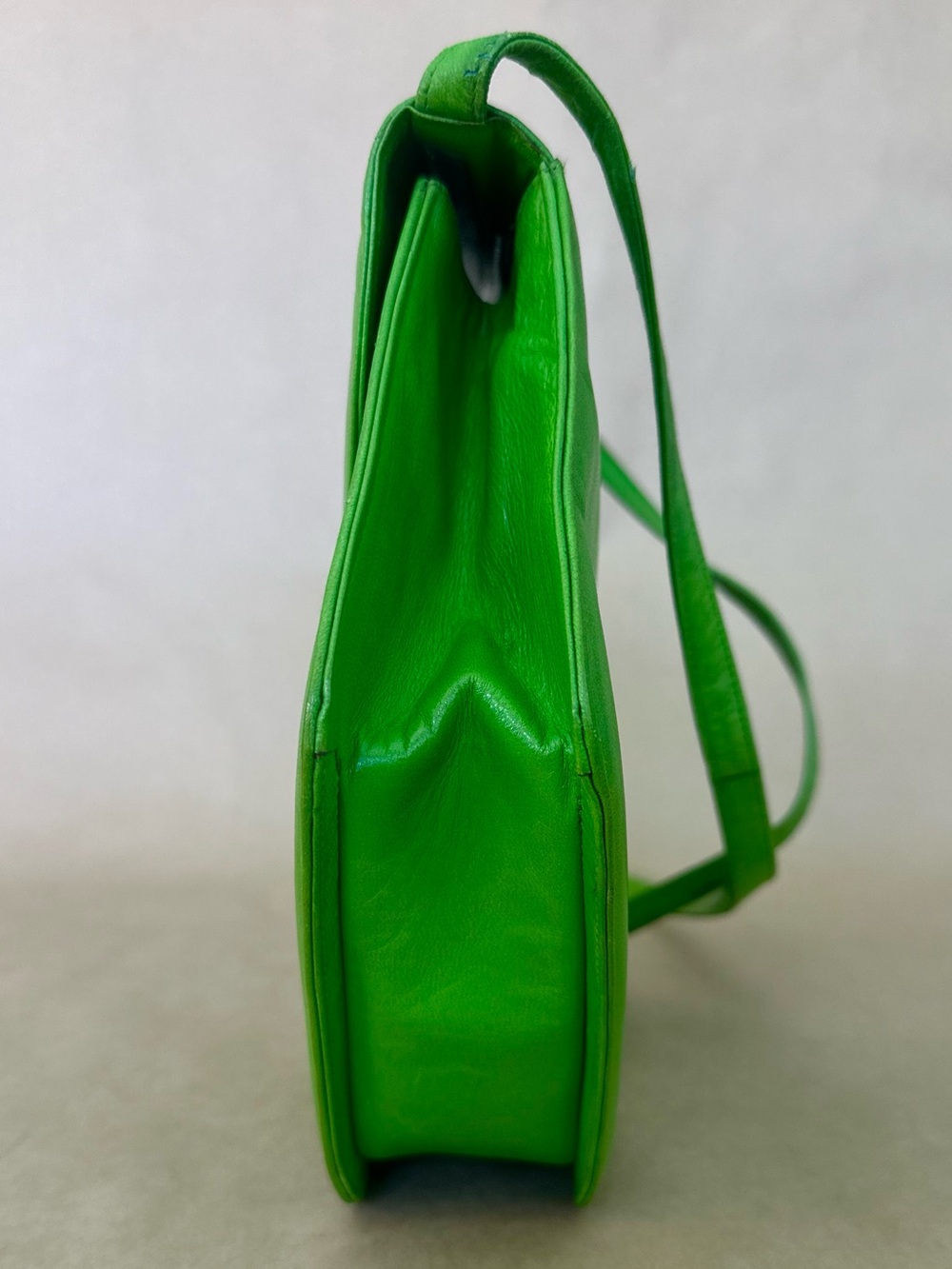 VTG 80s Charles Jourdan Paris Green Leather Hexagonal  Rare Geometric bag - Picture 6 of 9